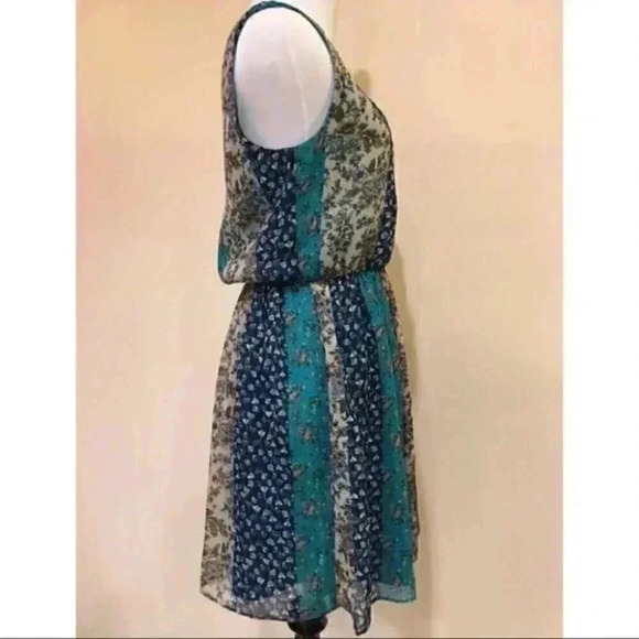 By And By Dress Size Medium Floral Mixed Media - Picture 3 of 9